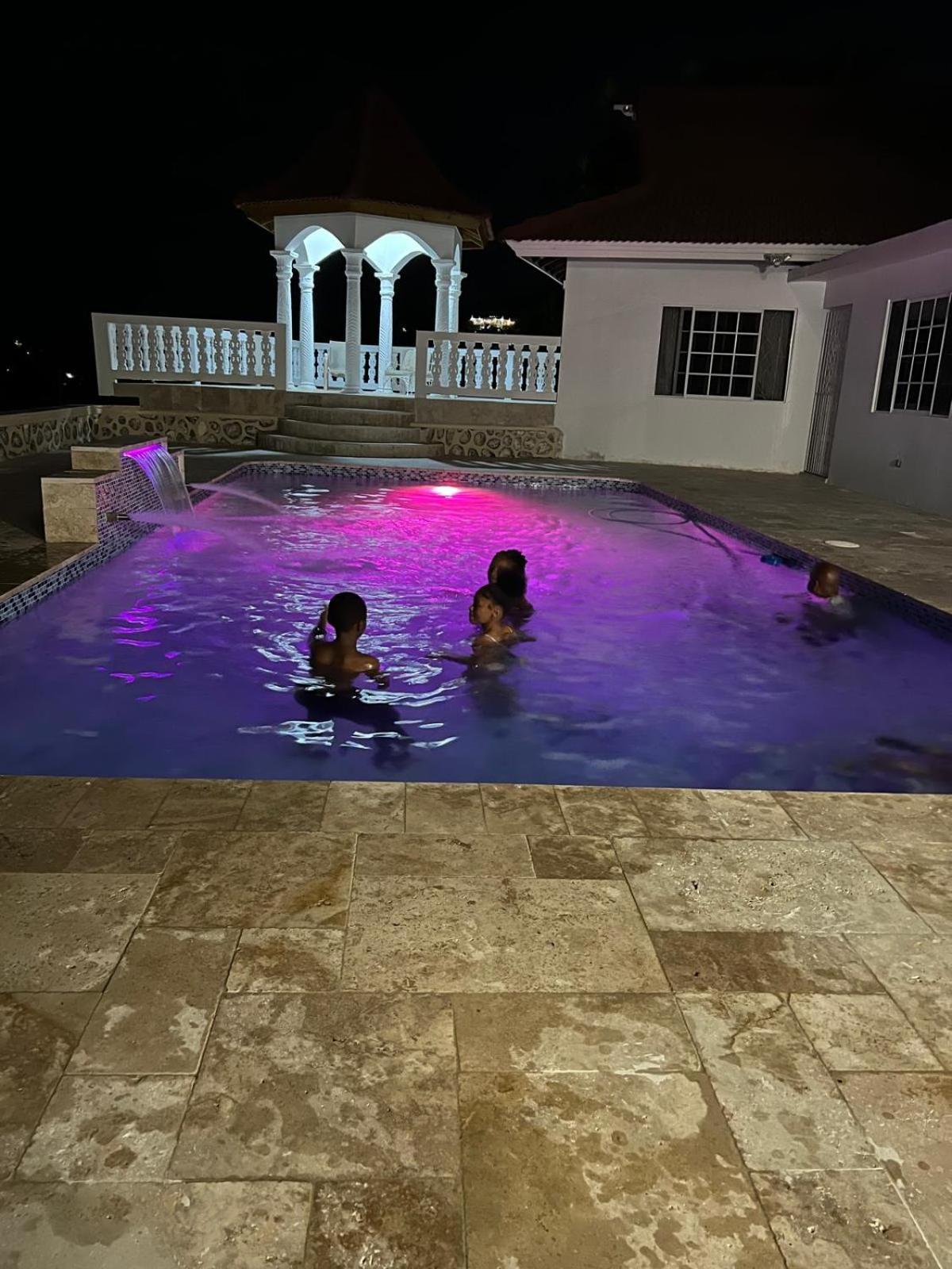 Appartamento Ironshore Seaview Montego Bay Esterno foto