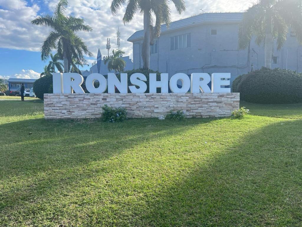 Appartamento Ironshore Seaview Montego Bay Esterno foto